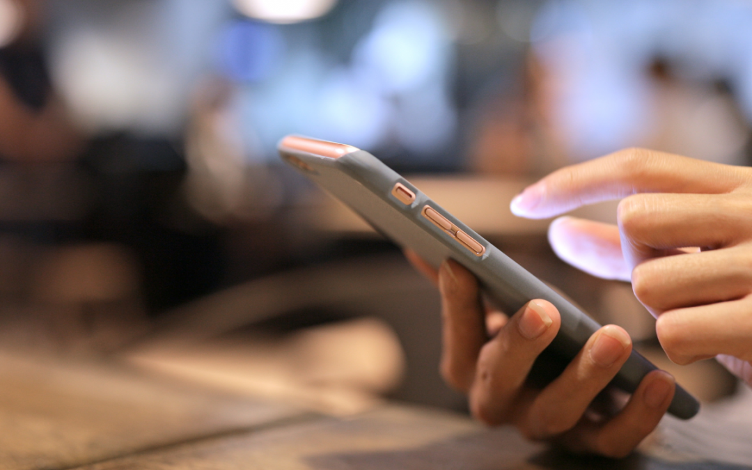Téléphone rose carte bleue : discrétion et sécurité